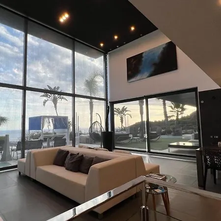 Villa The Blue Barcelona Badalona